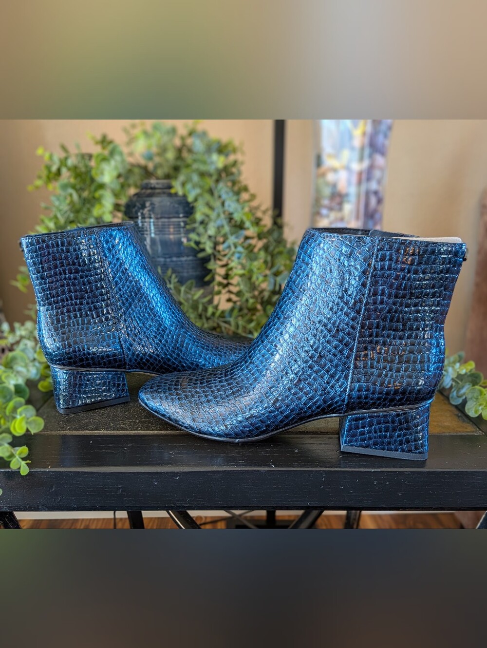 NWT! Circus by Sam Edelman Crocodile Print Booties in TEAL Sz 7M